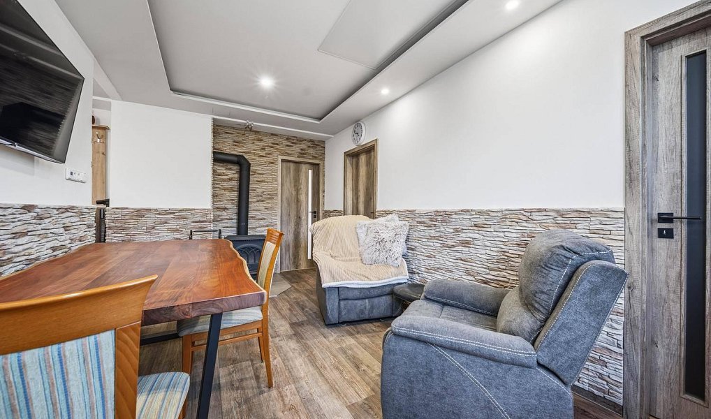 Prodej bytu 3+1 76 m², Všestary – náhled fotky 4