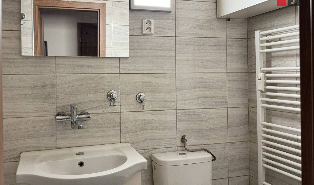 Prodej domu 980 m² s pozemkem 523 m², Pečky – náhled fotky 11