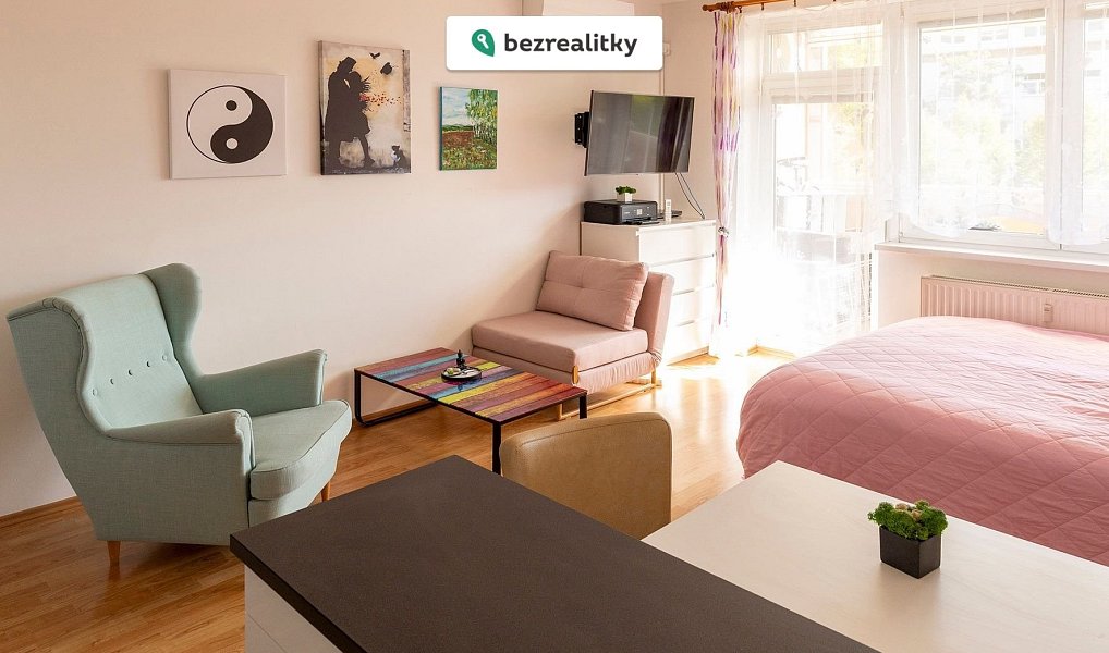 Prodej bytu 1+kk 39 m², Praha – náhled fotky 3