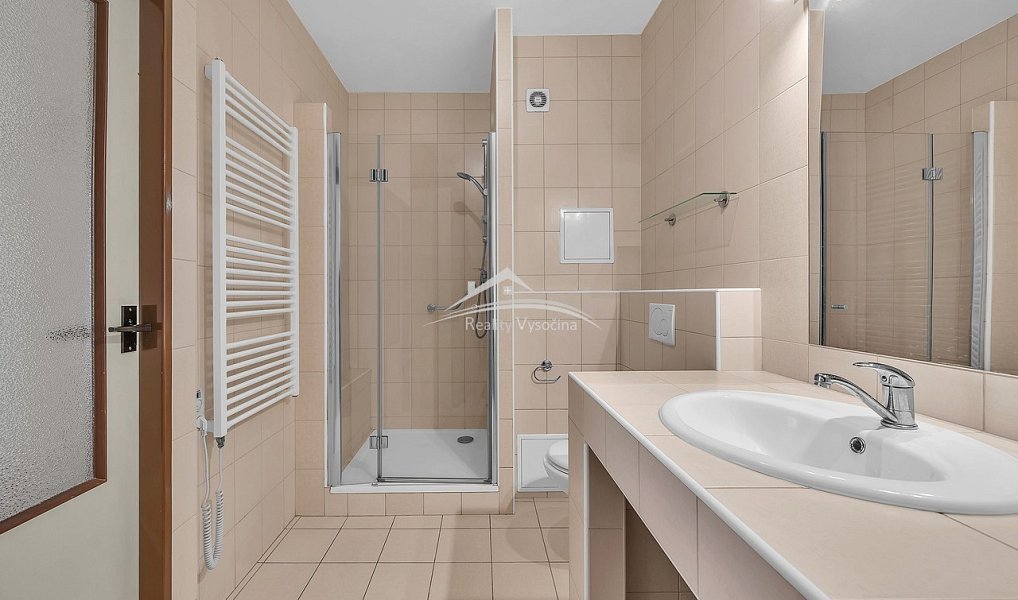 Prodej bytu 3+1 70 m², Třeboň – náhled fotky 3