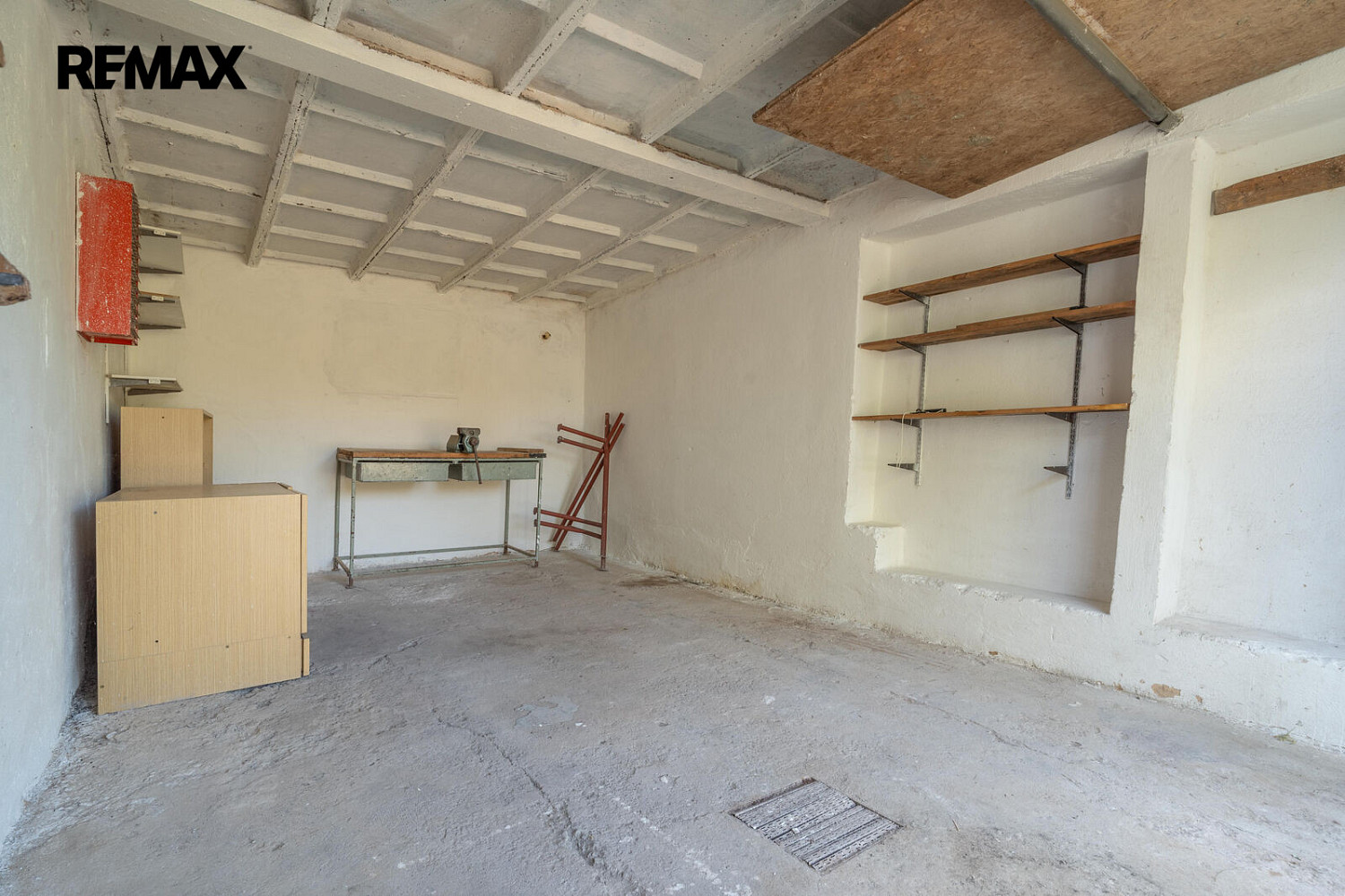 Prodej zděné garáže 21 m2 - Praha 9, Kbely, u Železnobrodské ulice parkování, sklad i investice – fotografie 5