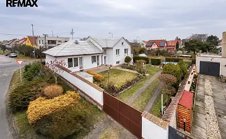 Prodej domu 151 m² s pozemkem 611 m², Hřbitovní, Kolín - Sendražice