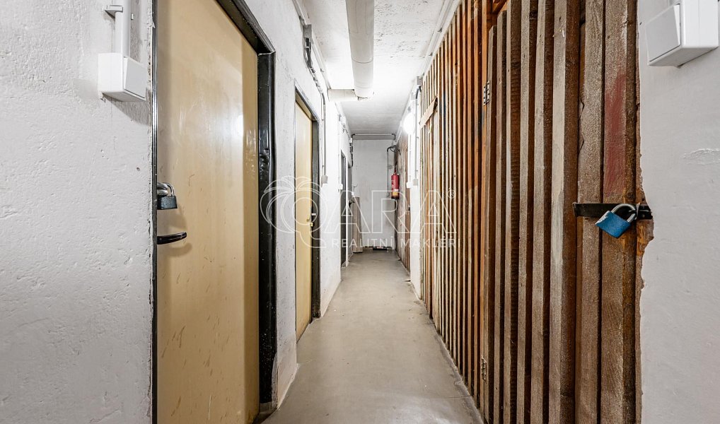 Pronájem bytu 3+1 74 m², Roztoky – náhled fotky 16