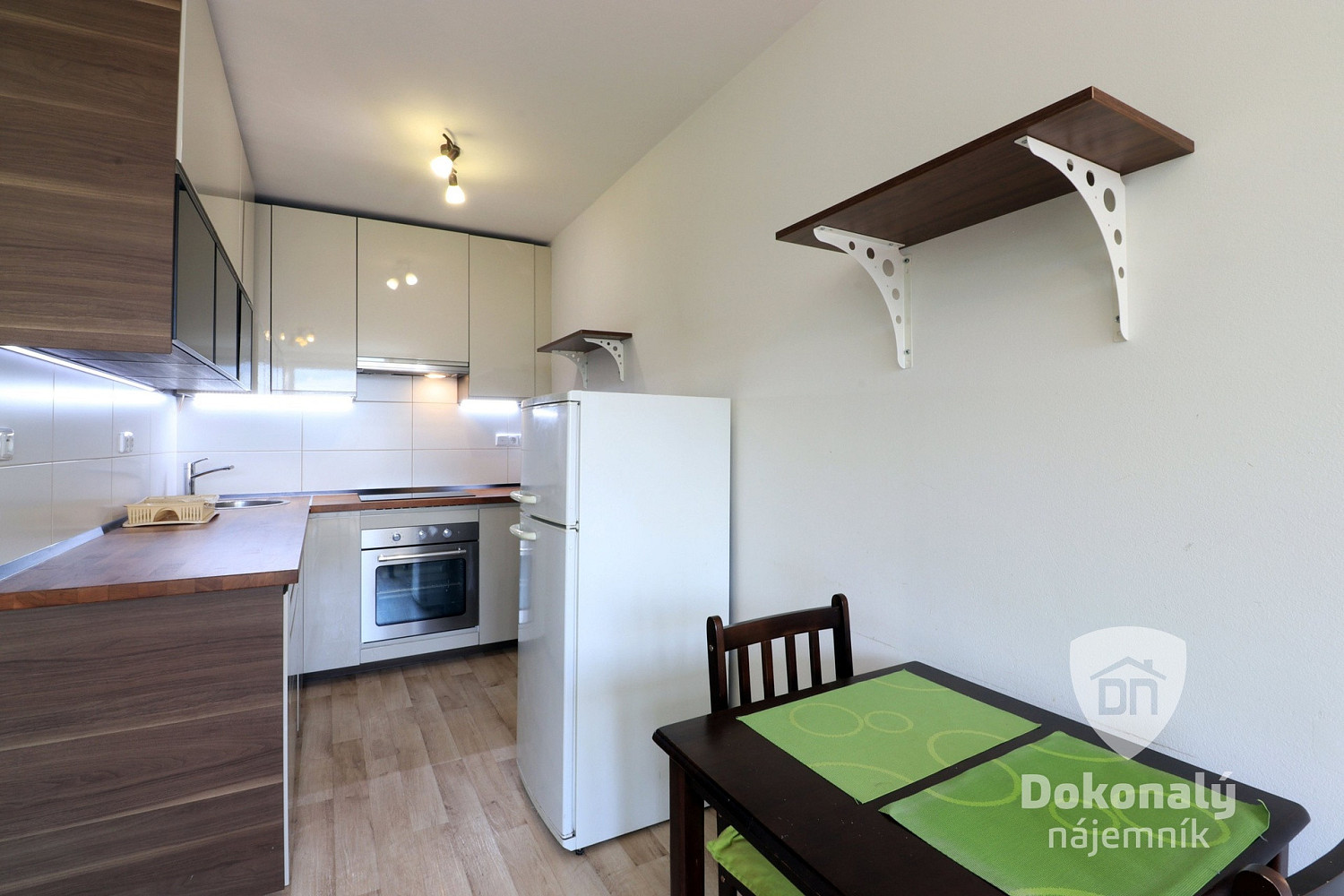 Pronájem bytu 2+kk 45 m² – fotografie 3