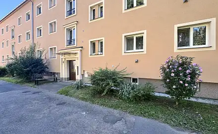 Pronájem bytu 2+1 50 m², Bachmačská, Kolín - Kolín II