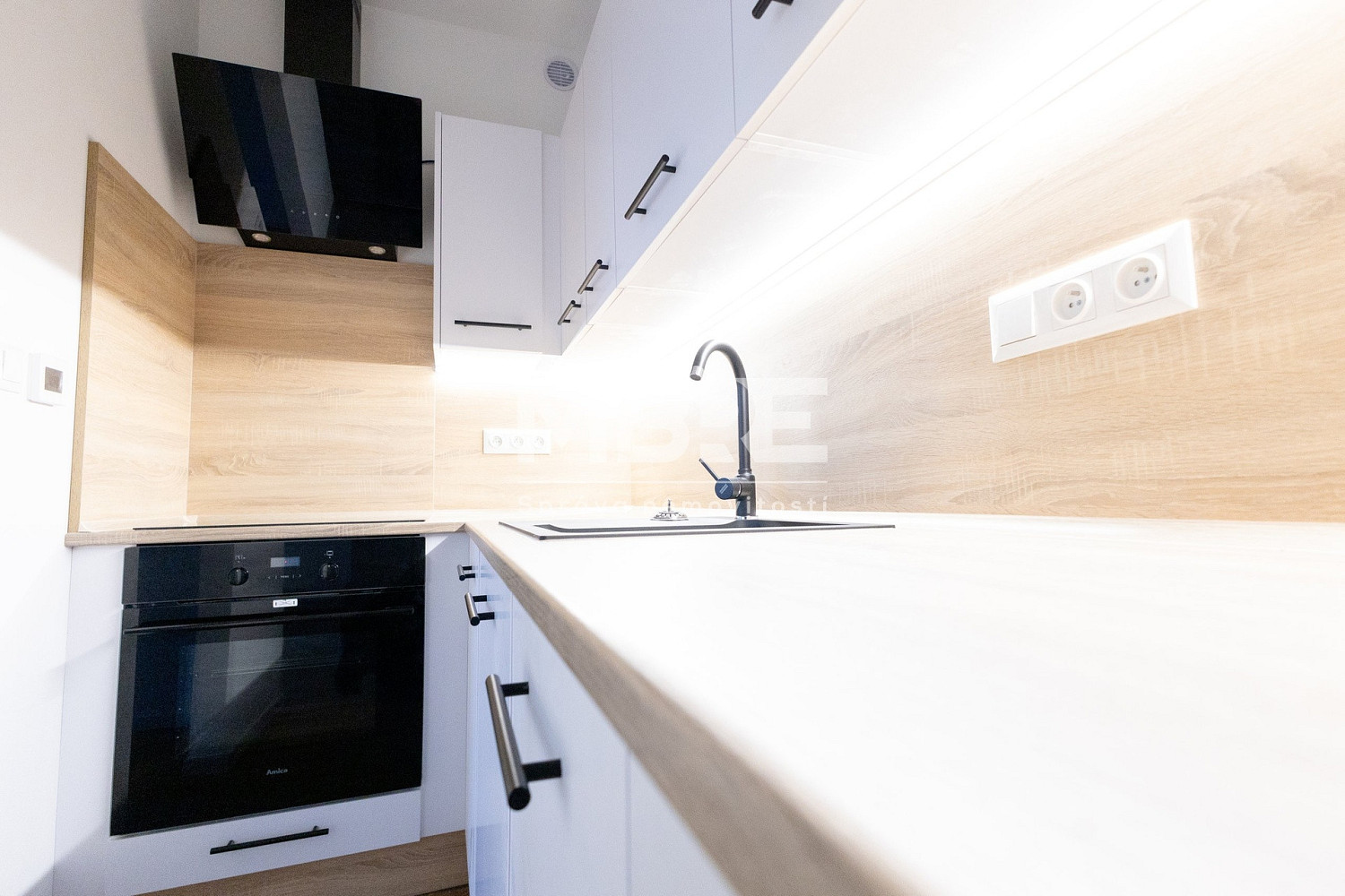 Pronájem bytu 2+kk 46 m² – fotografie 2