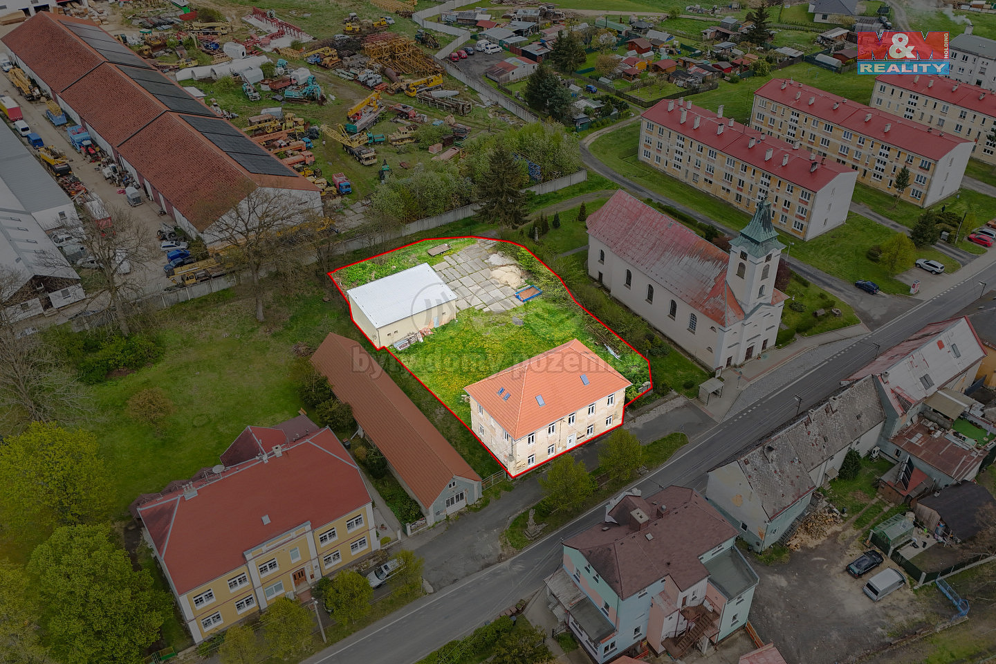 Prodej nájemního domu, činžáku 300 m² – fotografie 2