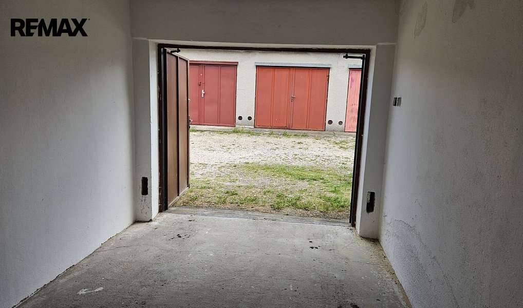 Pronájem garáže 18m2 - Strakonice, Strakonice – náhled fotky 3