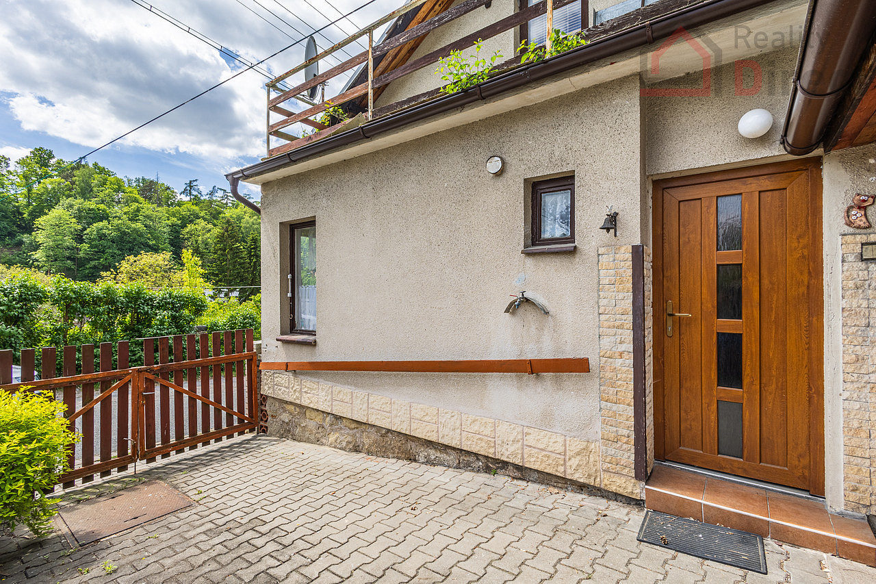 Prodej domu 169 m² s pozemkem 246 m² — photo 2