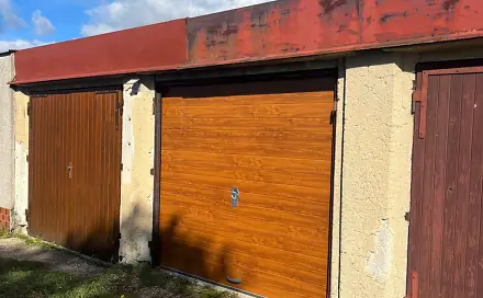 Prodej řadové garáže v lukrativní obci Roudnici v Krkonoších, Jestřabí v Krkonoších, okres Semily