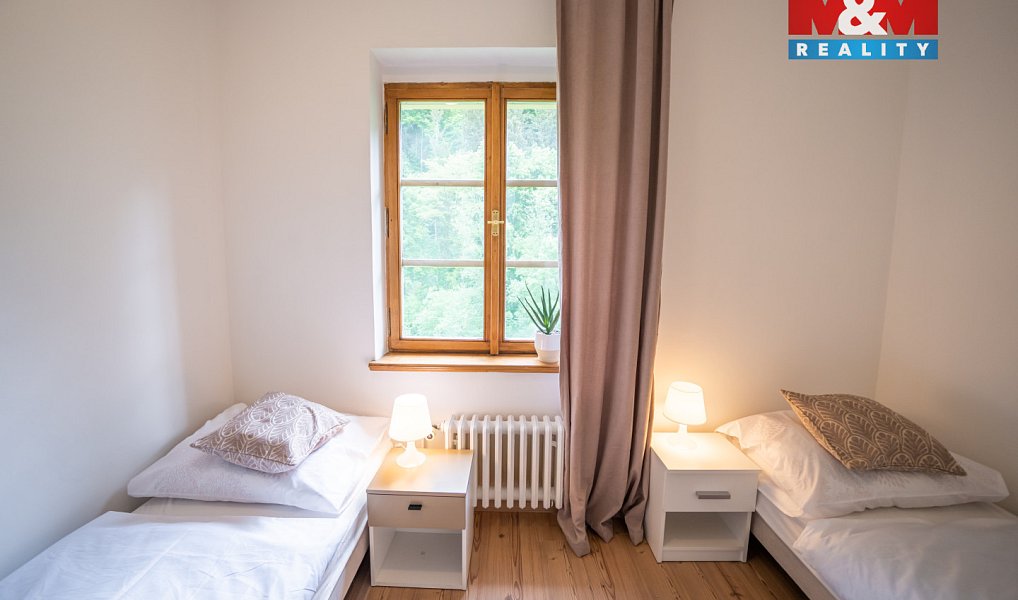 Prodej ubytovacího objektu 620 m², Mukařov – náhled fotky 17