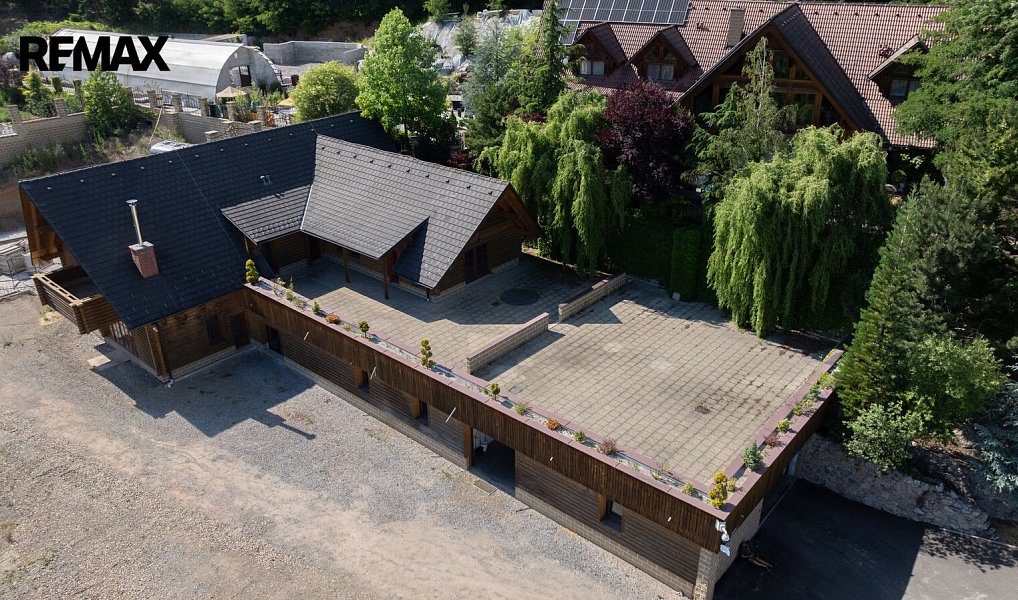 Prodej domu 708 m² s pozemkem 1 910 m², Králův Dvůr – náhled fotky 34