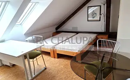 Pronájem bytu 1+1 38 m²