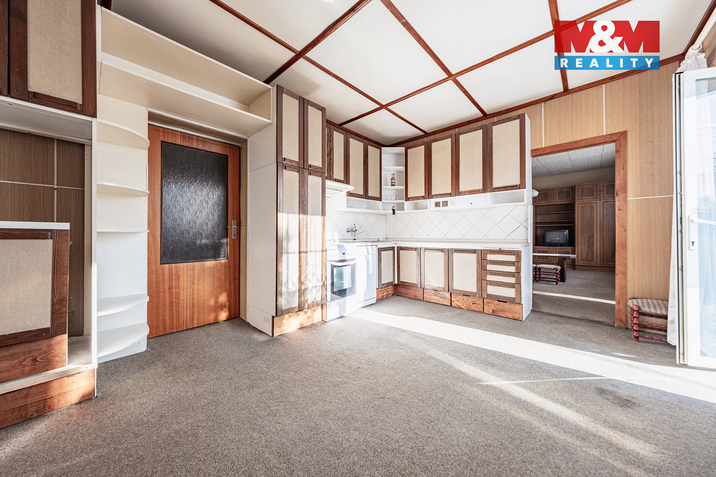 Prodej domu 438 m² s pozemkem 2 873 m²