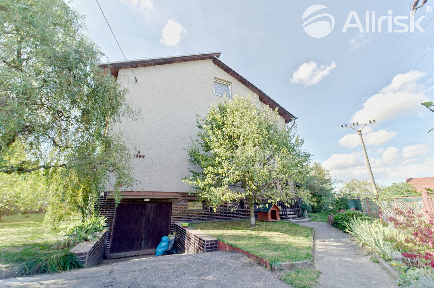 Prodej domu 210 m² s pozemkem 950 m² – fotografie 2