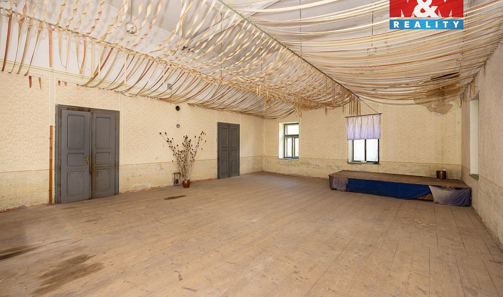 Prodej domu 330 m² s pozemkem 43 267 m², Moravany – náhled fotky 6