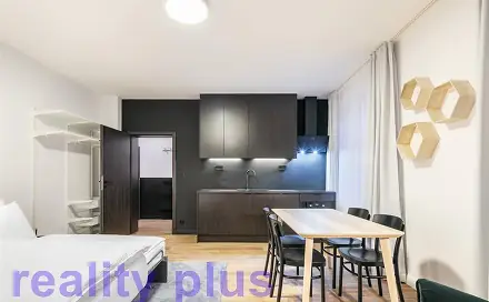 Pronájem bytu 1+kk 33 m², Svatoplukova, Liberec - Liberec IV-Perštýn