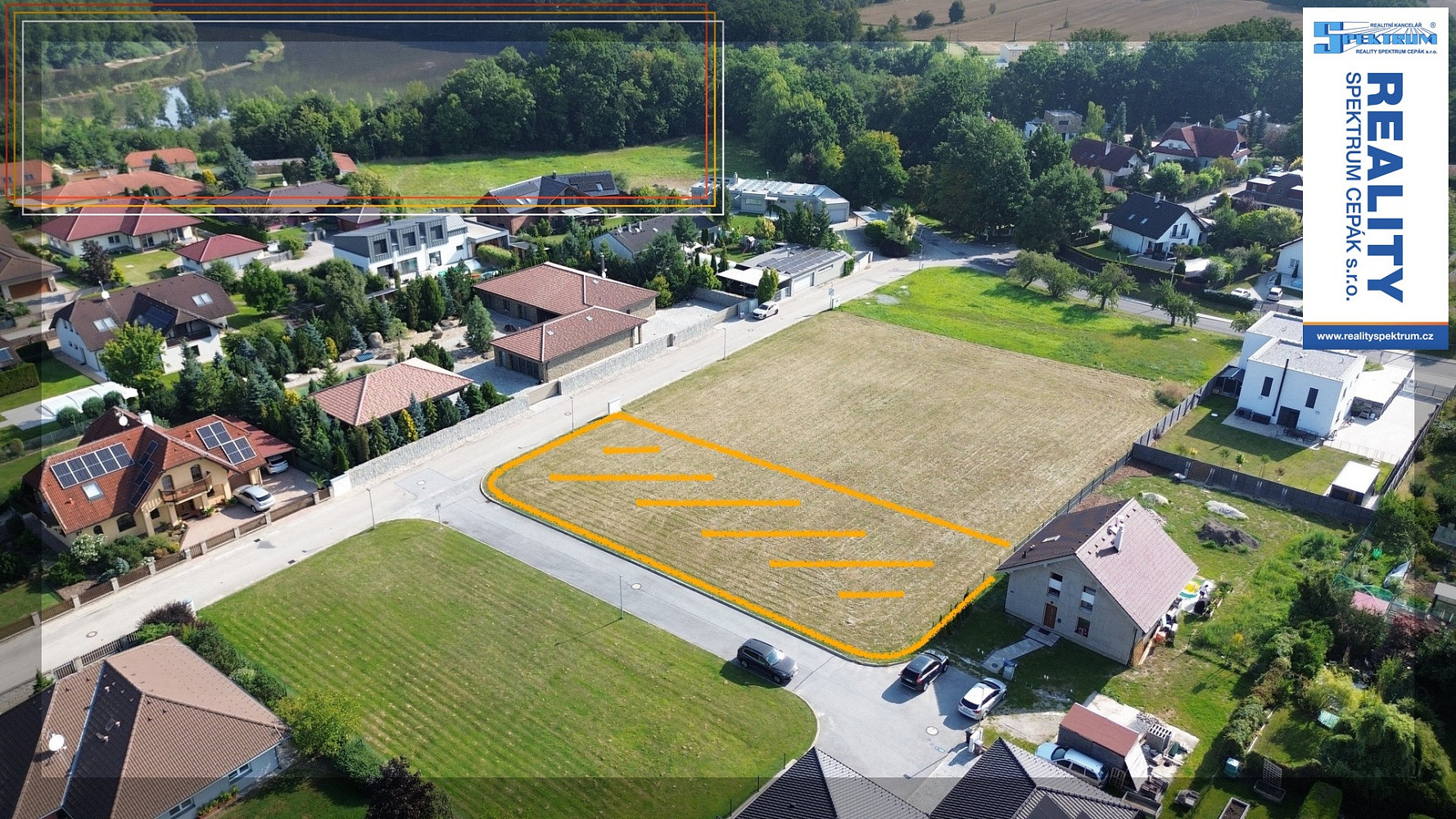 Prodej stavebního pozemku 904 m² – fotografie 5