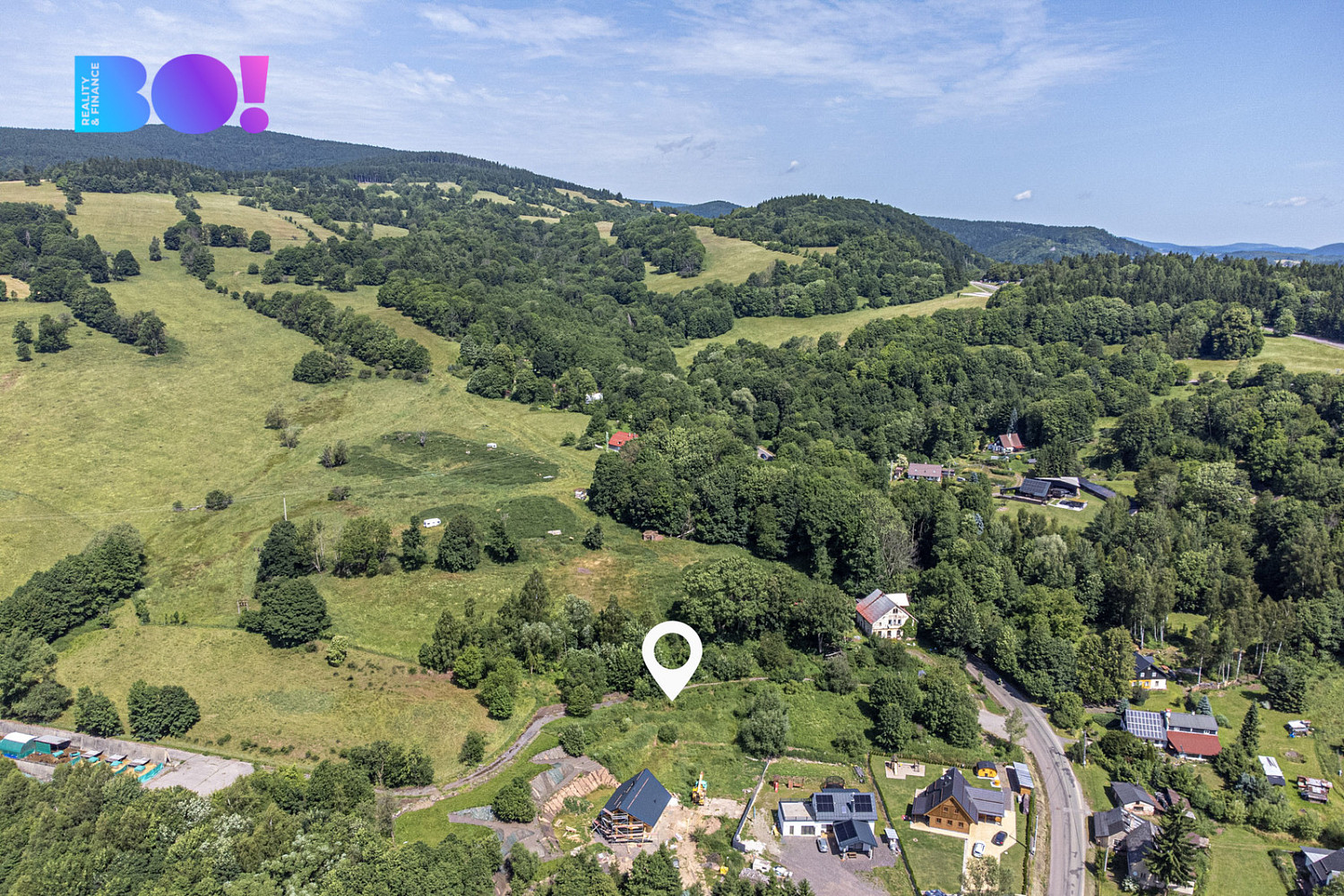 Prodej stavebního pozemku 1 927 m²