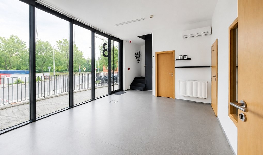 Pronájem obchodních prostor 161 m², Ostrava – náhled fotky 6