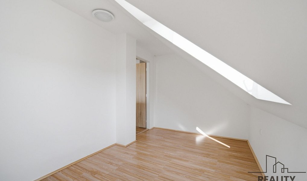 Prodej domu 137 m² s pozemkem 178 m², Chroustovice – náhled fotky 20