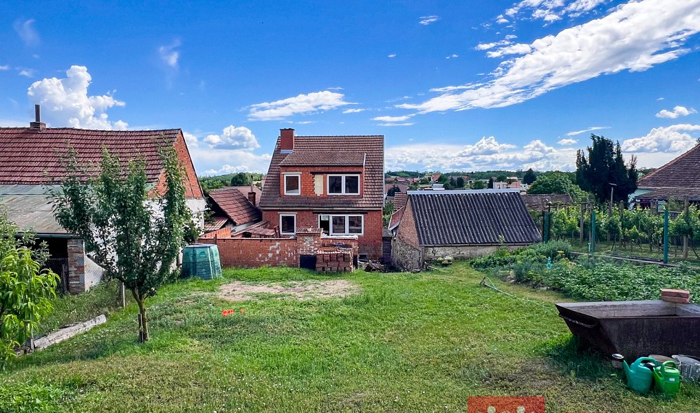 Prodej domu 233 m² s pozemkem 1 320 m², Skalice – náhled fotky 9