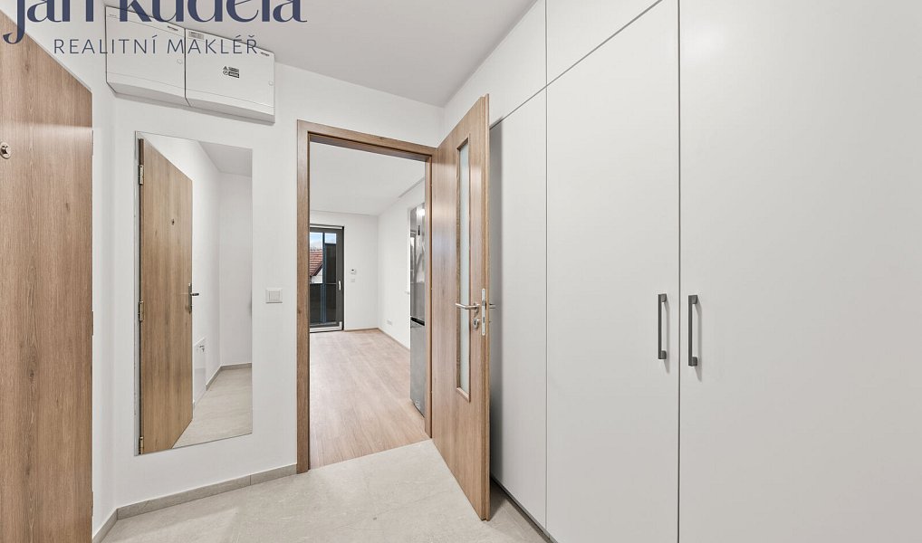 Pronájem bytu 1+kk 30 m², Brno – náhled fotky 3