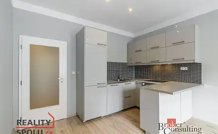 Pronájem bytu 2+kk 40 m²