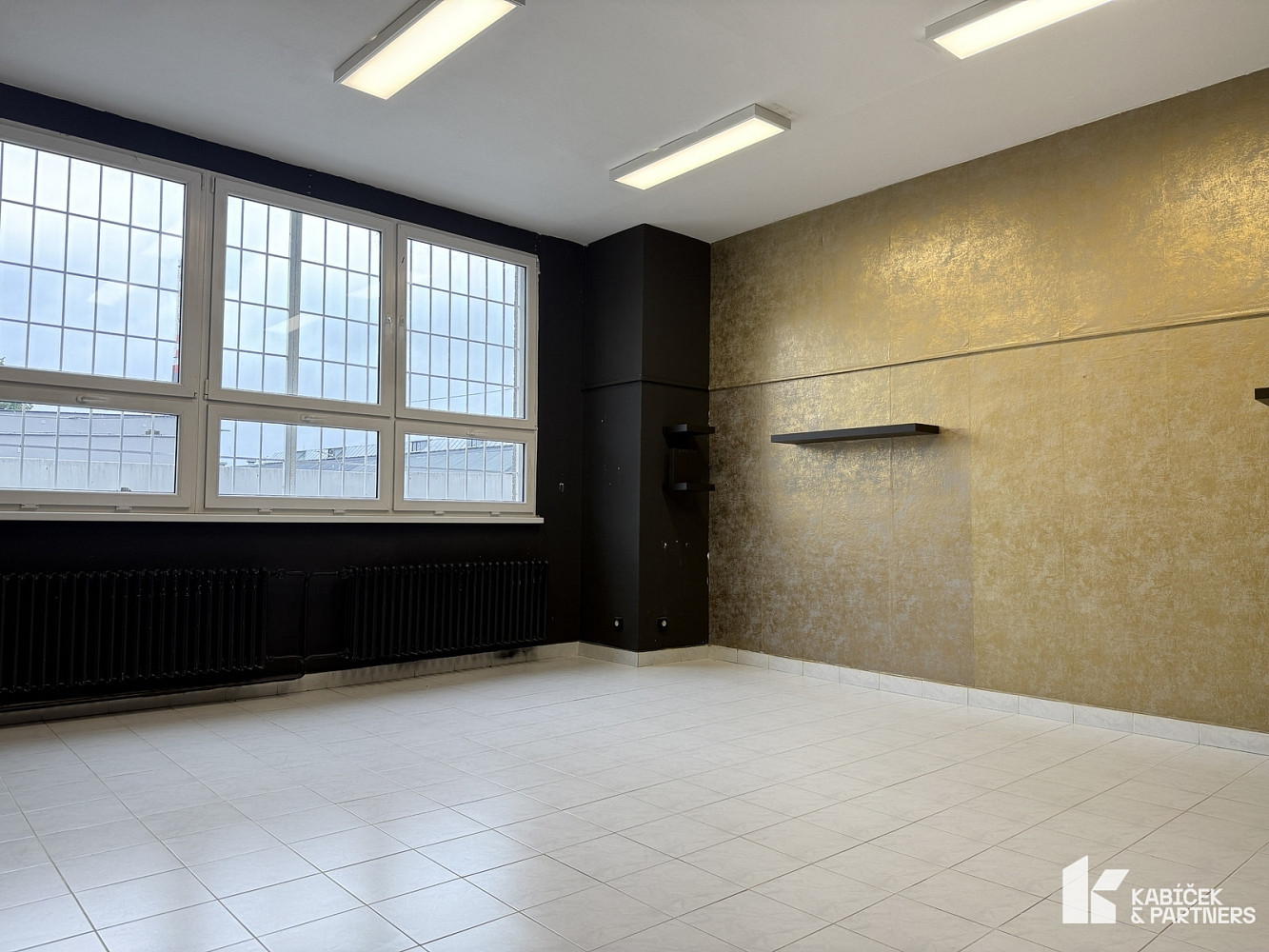 Pronájem obchodních prostor 45 m² – fotografie 4
