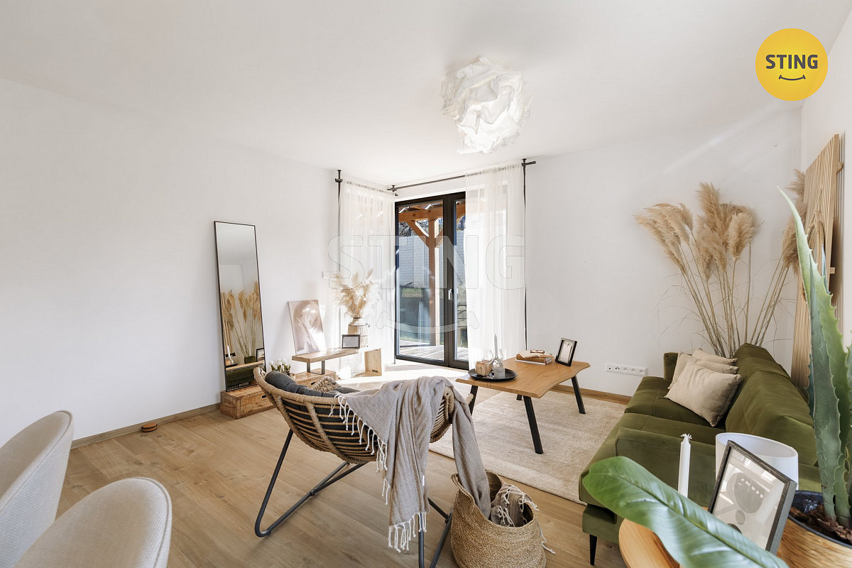 Prodej domu 126 m² s pozemkem 243 m² — photo 2