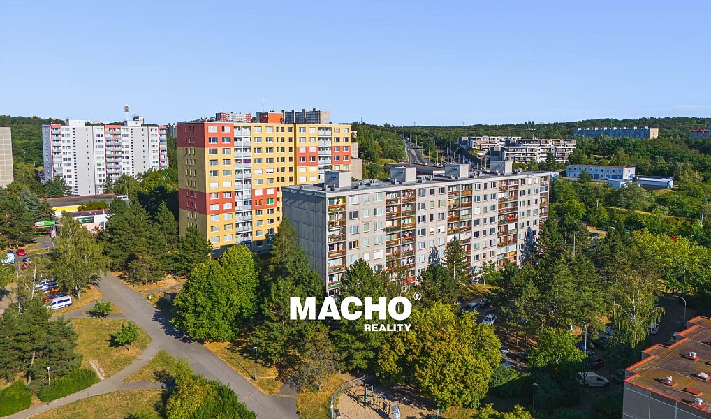 Prodej bytu 3+1 77 m², Praha – náhled fotky 28
