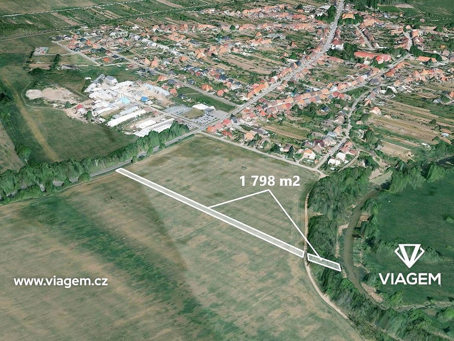 Prodej pole 899 m²