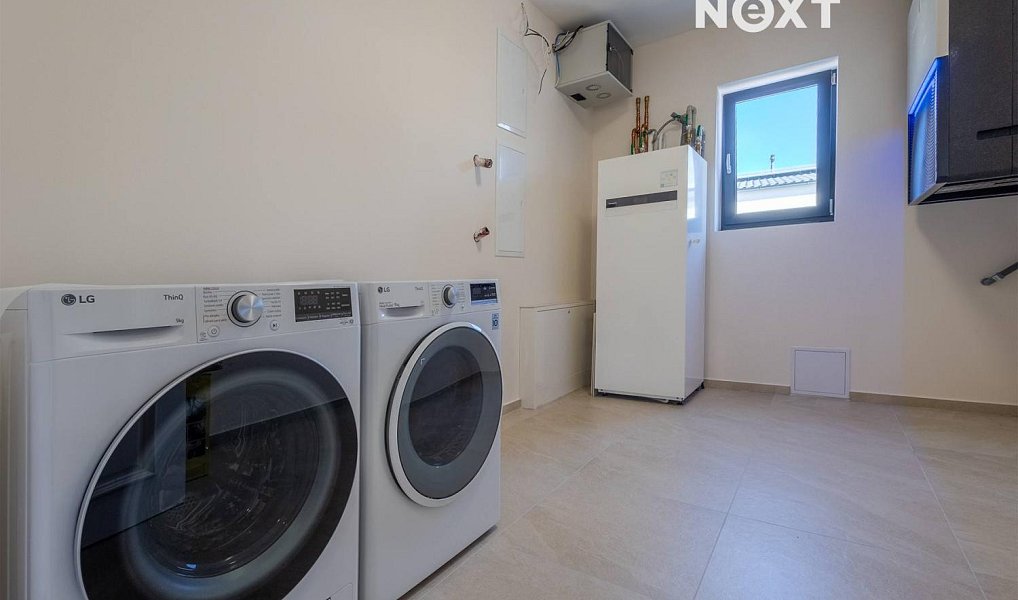 Prodej domu 160 m² s pozemkem 1 070 m², Tuhaň – náhled fotky 21