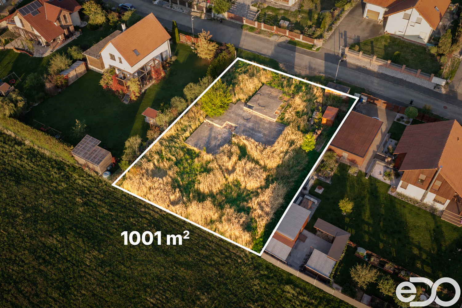 Prodej stavebního pozemku 1 001 m² – fotografie 2