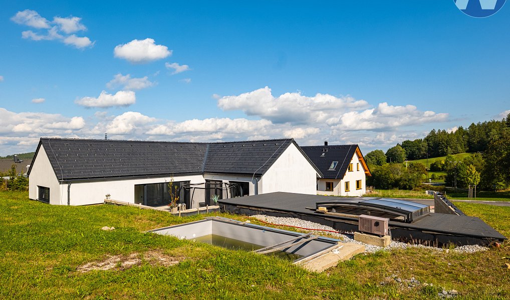 Prodej domu 134 m² s pozemkem 1 546 m², Vacov – náhled fotky 3