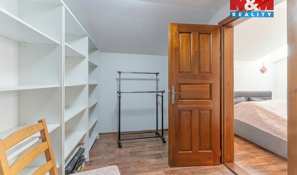 Prodej domu 390 m² s pozemkem 1 050 m², Suchdol – náhled fotky 18