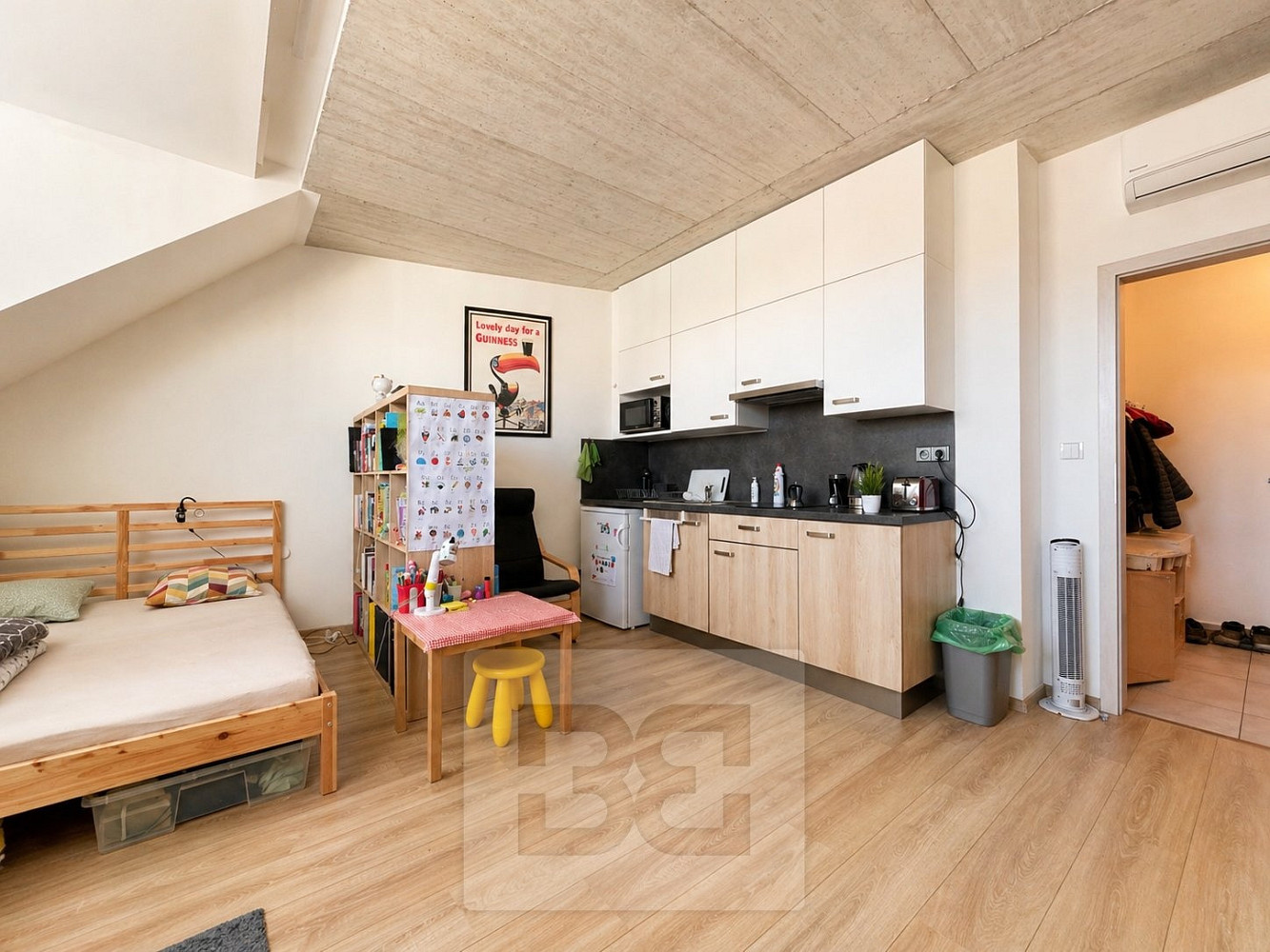 Pronájem bytu 1+kk 38 m²