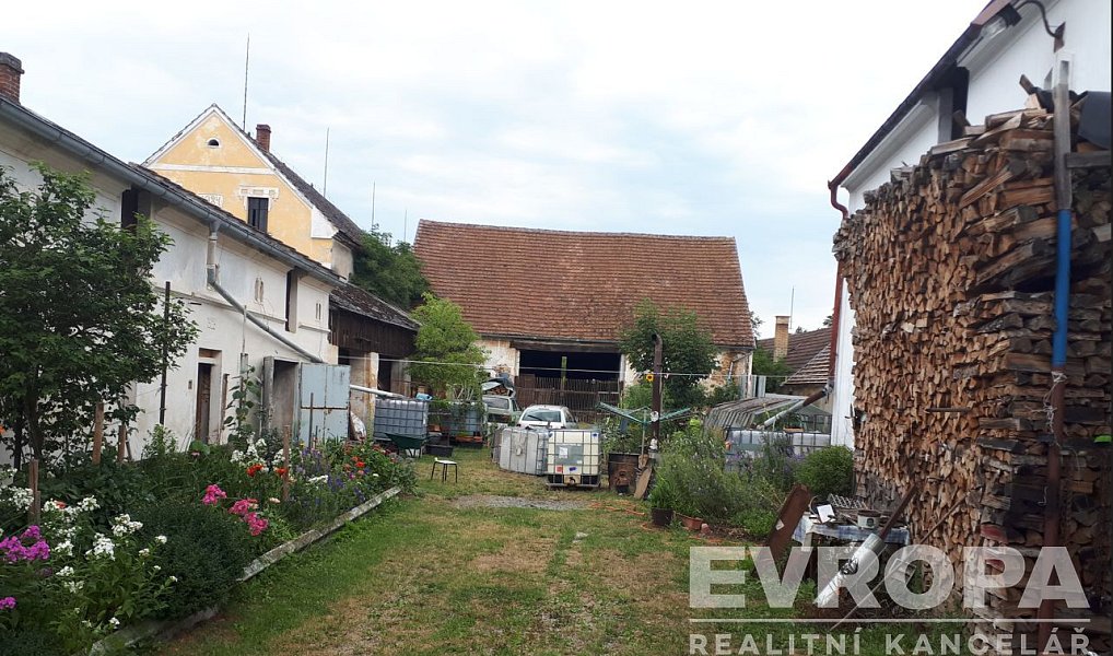 Prodej domu 109 m² s pozemkem 4 156 m², Líšťany – náhled fotky 3
