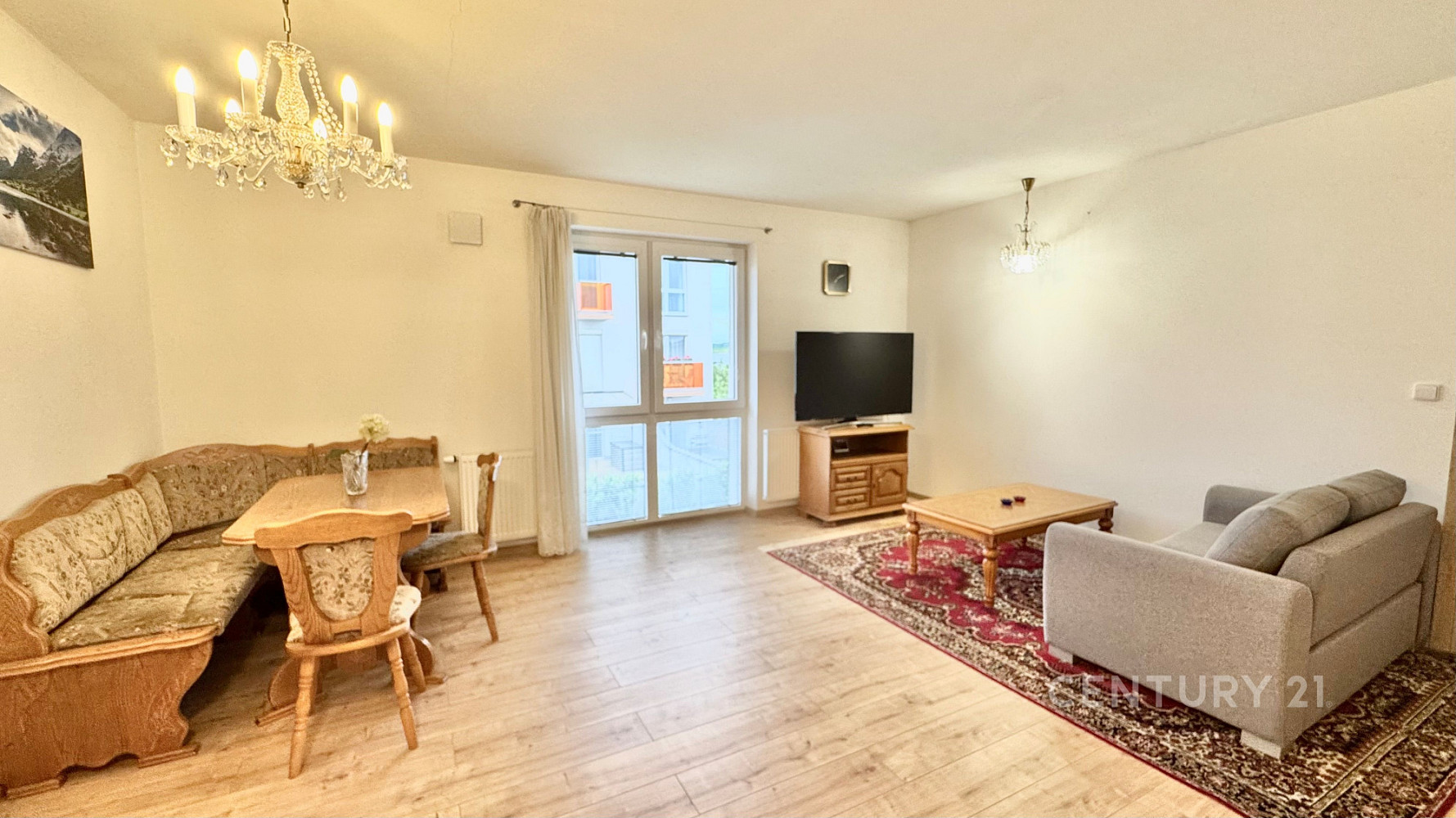 Pronájem bytu 2+kk 60 m² – další