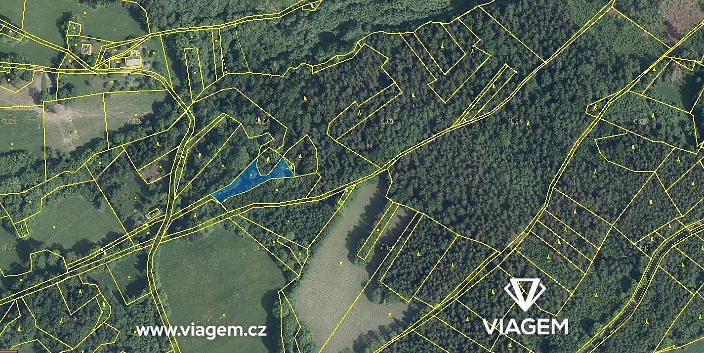 Les 1 518 m², Podíl 38 % o výměře 569 m² – pohled 3