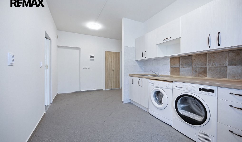 Prodej domu 395 m² s pozemkem 642 m², Kostelec nad Labem – náhled fotky 8