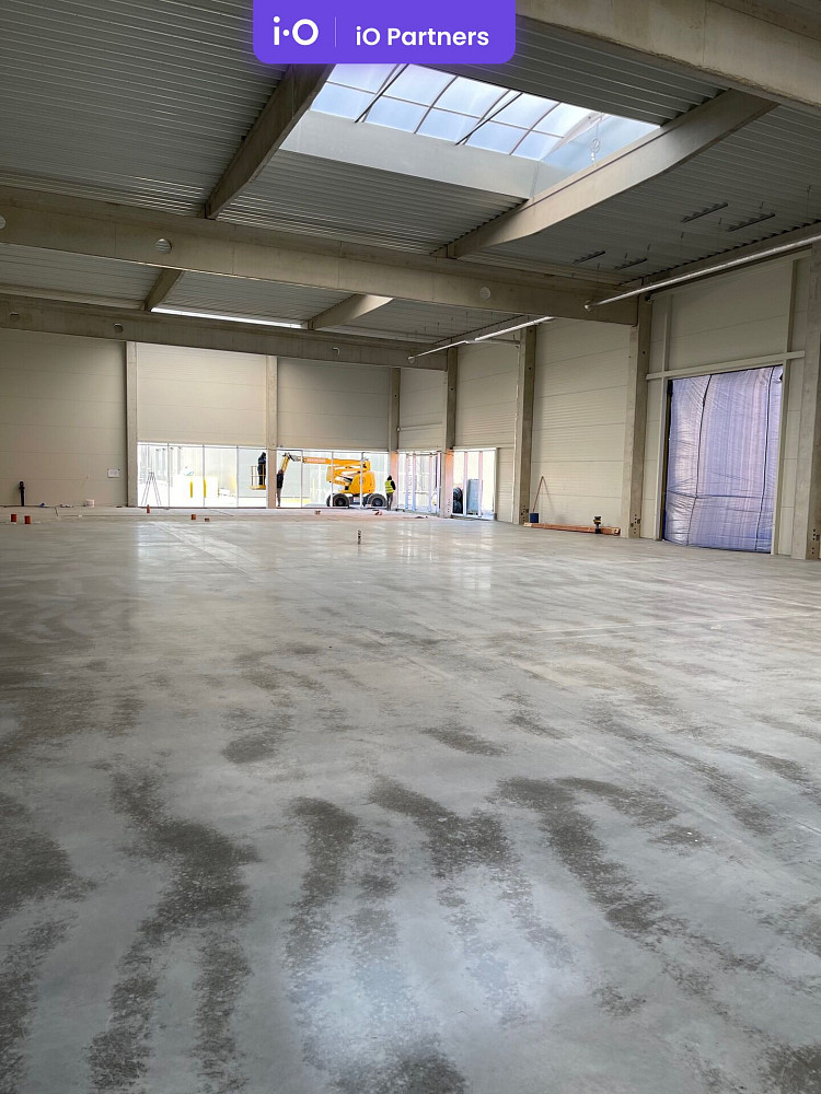 Pronájem skladovacích prostor 1 200 m² – fotografie 2