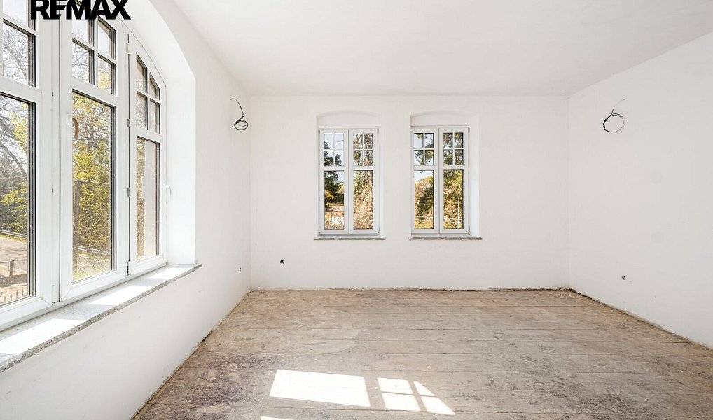 Prodej domu 550 m² s pozemkem 1 119 m², Volyně – náhled fotky 22