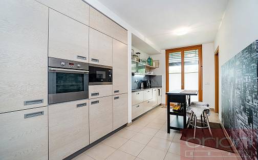 Pronájem bytu 3+1 124 m², U laboratoře, Praha 6 - Střešovice