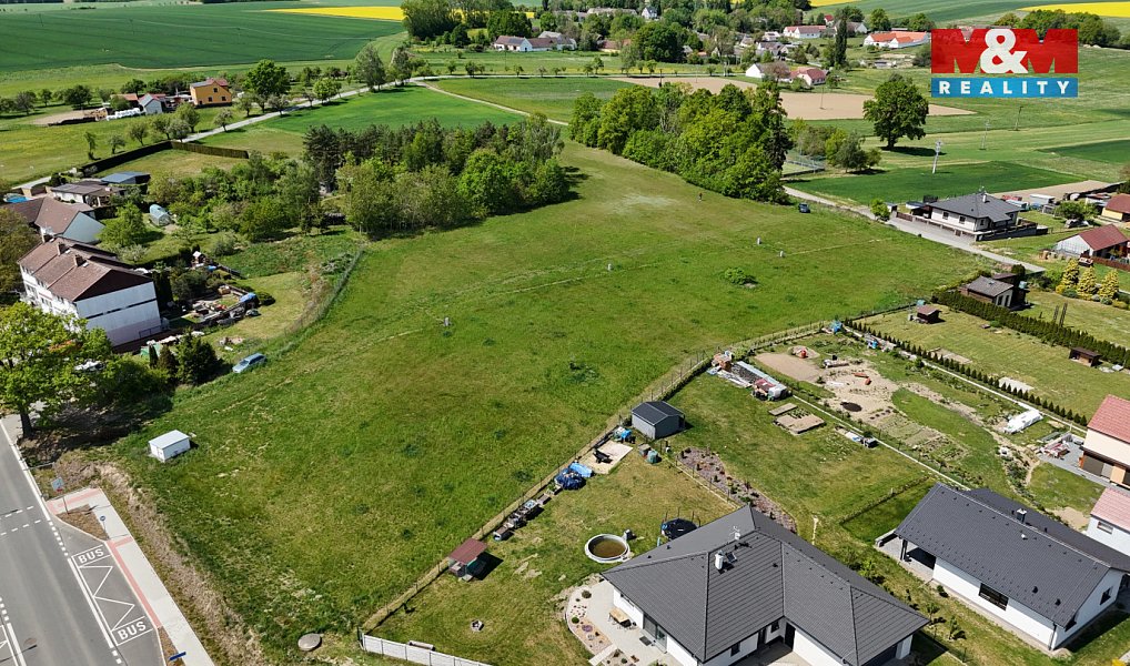 Prodej stavebního pozemku 1 050 m², Vesce – náhled fotky 2