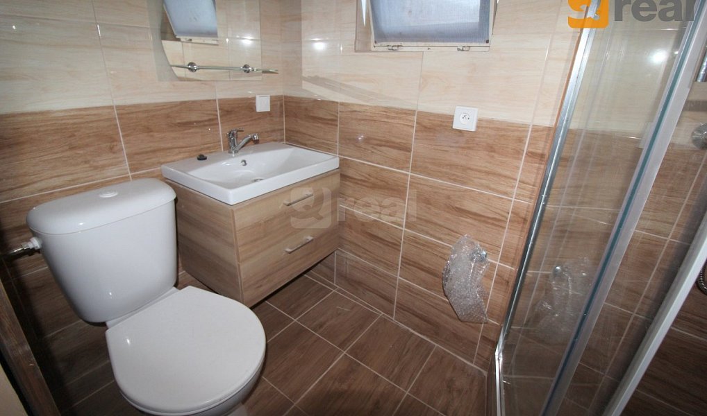 Prodej domu 210 m² s pozemkem 292 m², Praha – náhled fotky 17