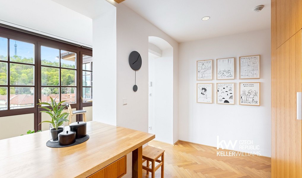 Prodej bytu 6+kk 231 m², Praha – náhled fotky 22