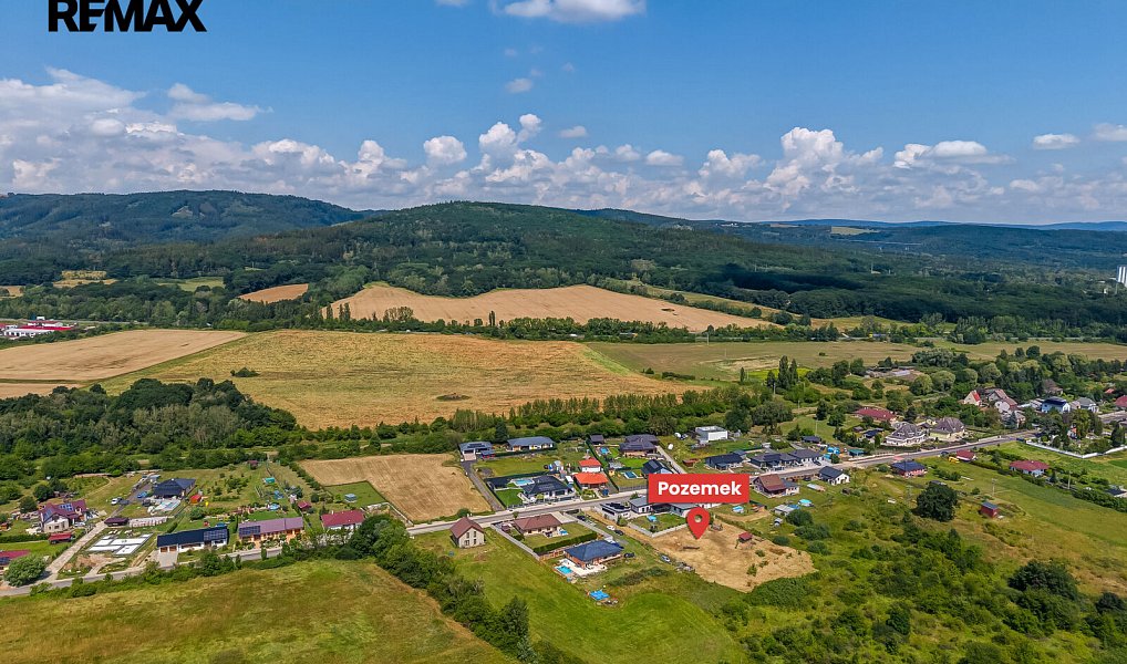 Prodej stavebního pozemku 1 300 m², Černovice – náhled fotky 14
