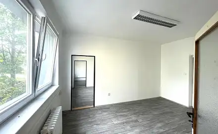 Pronájem kanceláře 15 m², Chýnovská, Tábor
