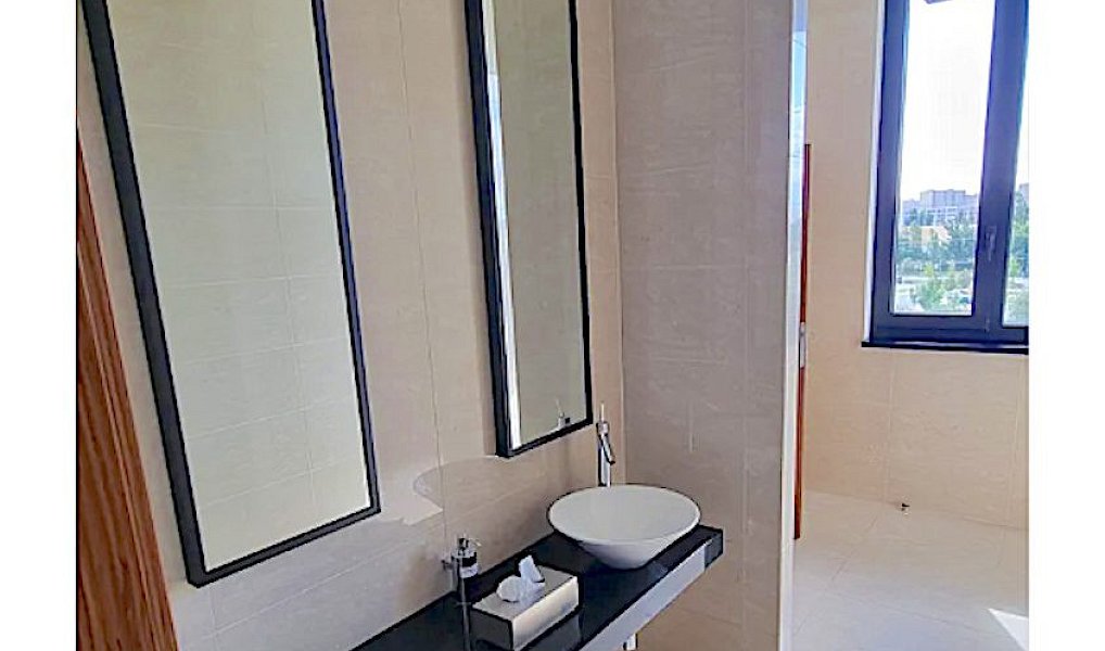 Pronájem kanceláře 349 m², Vestec – náhled fotky 5